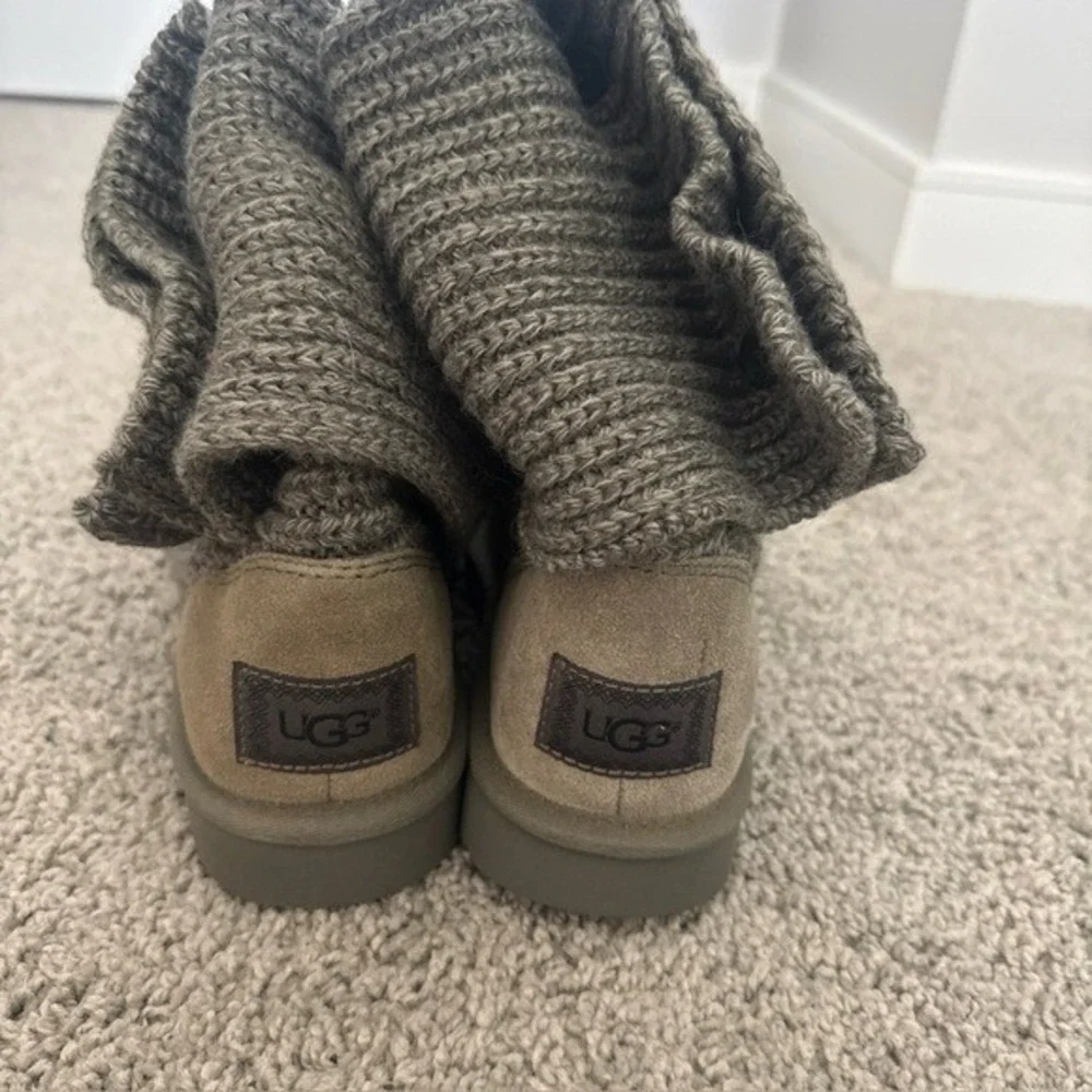 UGG Australia Women's Gray Knit Button Boots Size‎ 7 Right & Size 8 Left